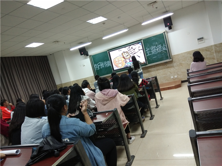 普专会计18-1班1.jpg