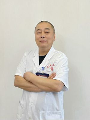 周兵照片_副本_副本_副本.jpg