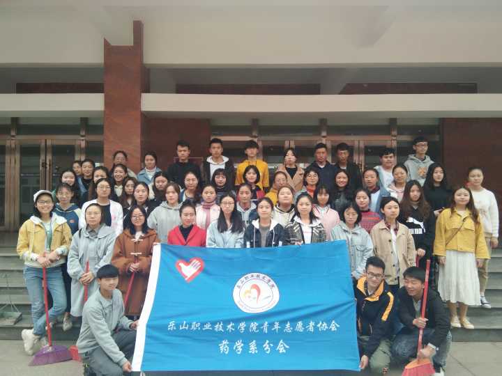 Cache_745bc54a204c023..jpg