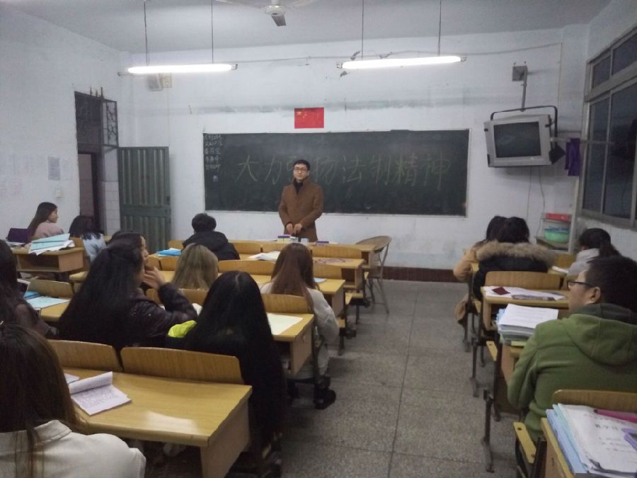 -1d420614cfa2dc7b.jpg