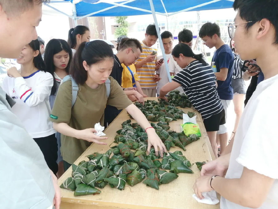 62FA906A3320DBFAD10D0615ABF570D0.jpg