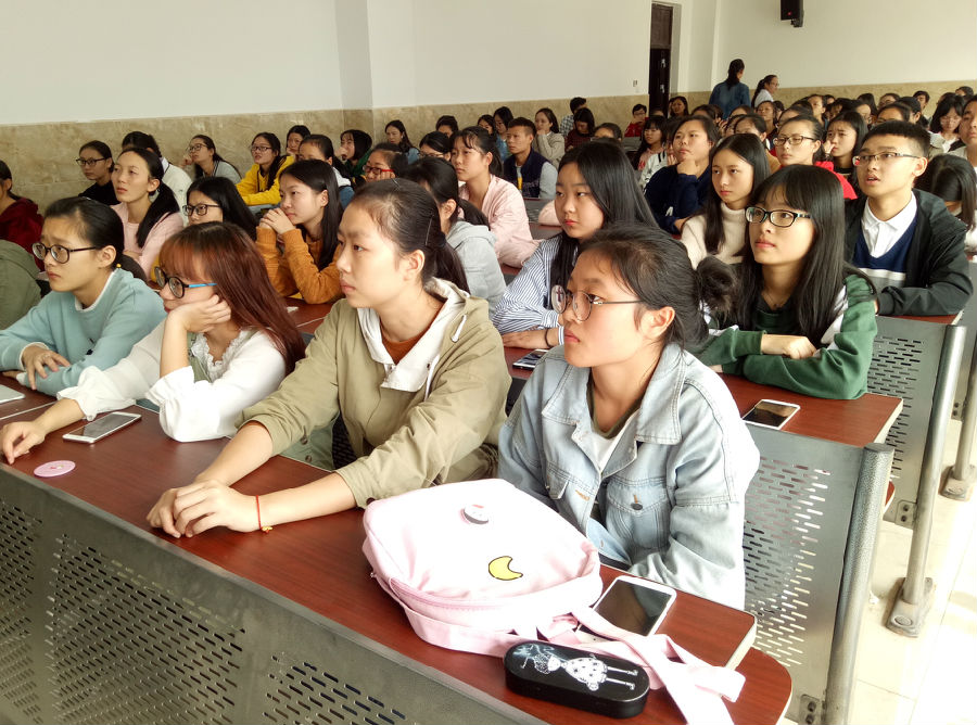 电影2_看图王.jpg