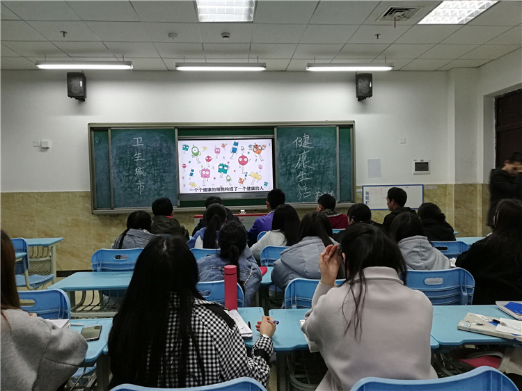 财务18-1班(1).jpg