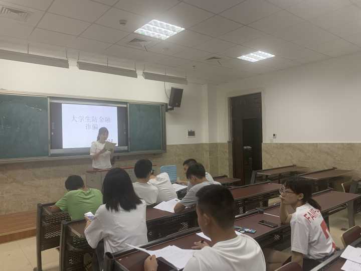 Cache_-6a0373e4d1542294..jpg