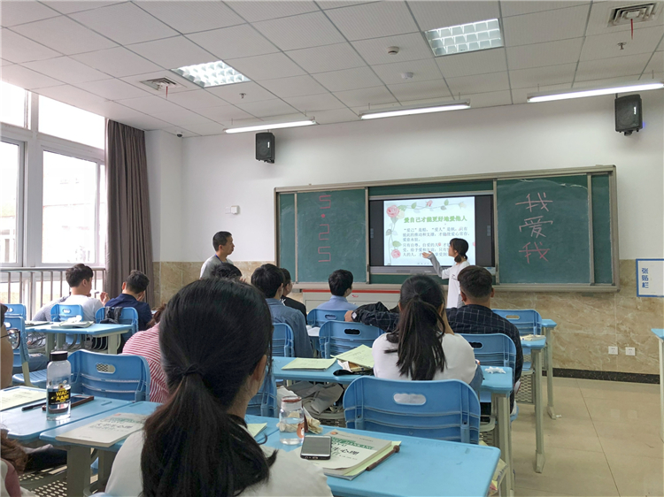 商务17-3班 2.jpg
