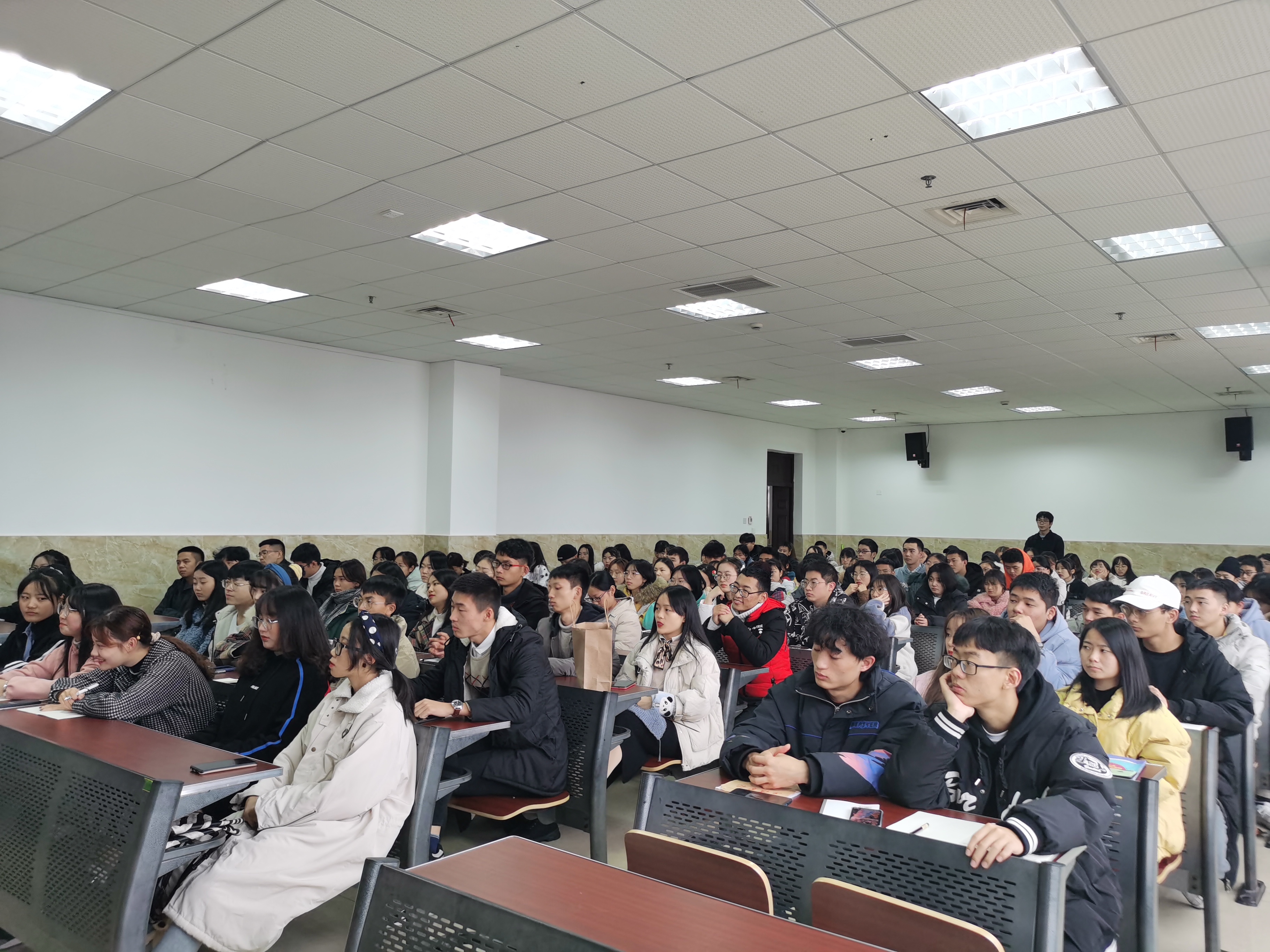 新闻照片IMG_20201202_132934.jpg 新闻照片IMG_20201202_132934.jpg